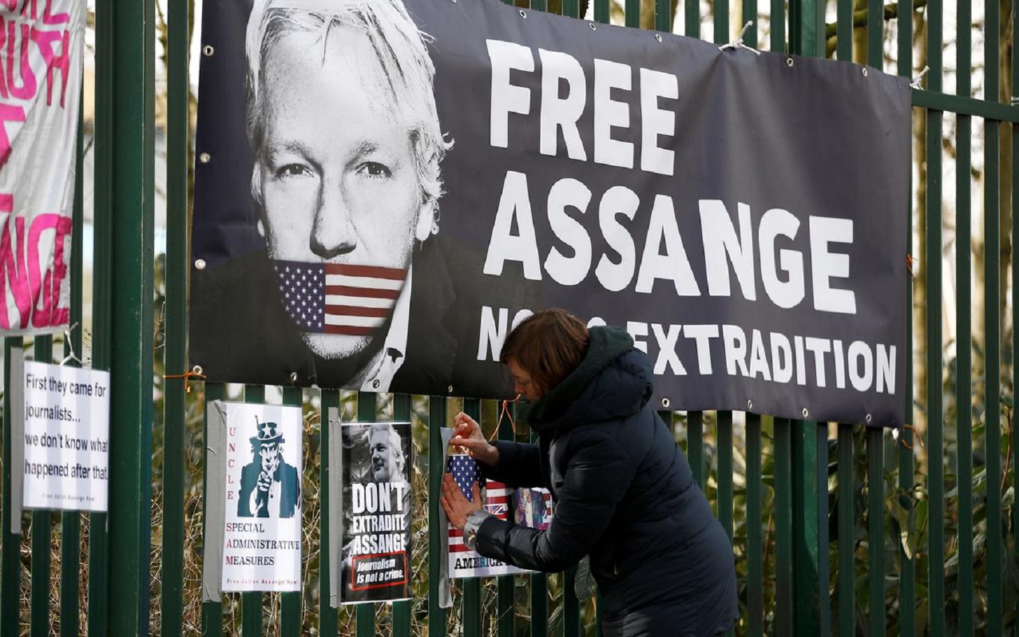 DISCUSS: Julian Assange to be Extradited?